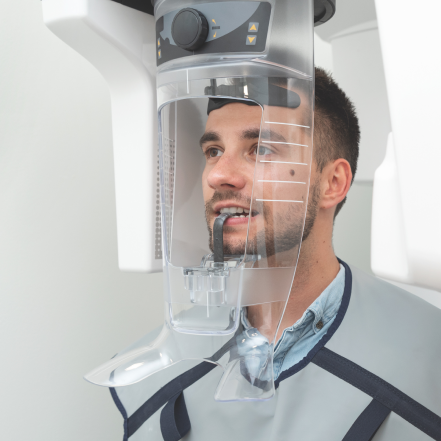 Panoramic/CT Scan<br />

